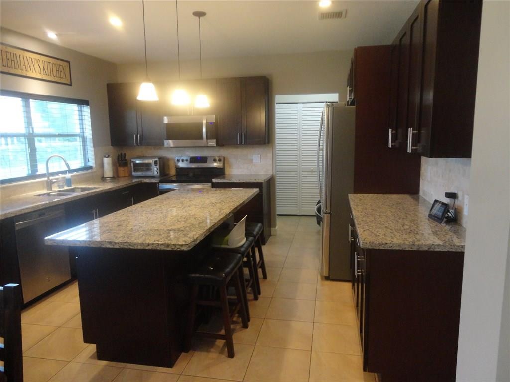 Coopers Grove 144-31 B - Residential