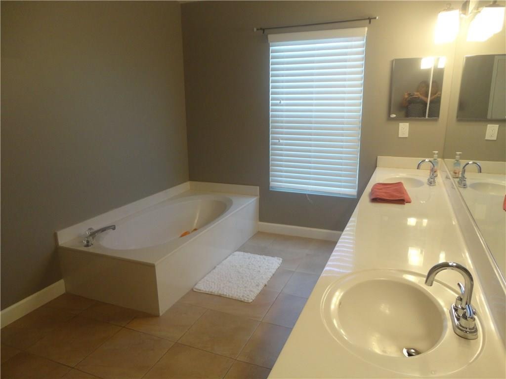 Coopers Grove 144-31 B - Residential
