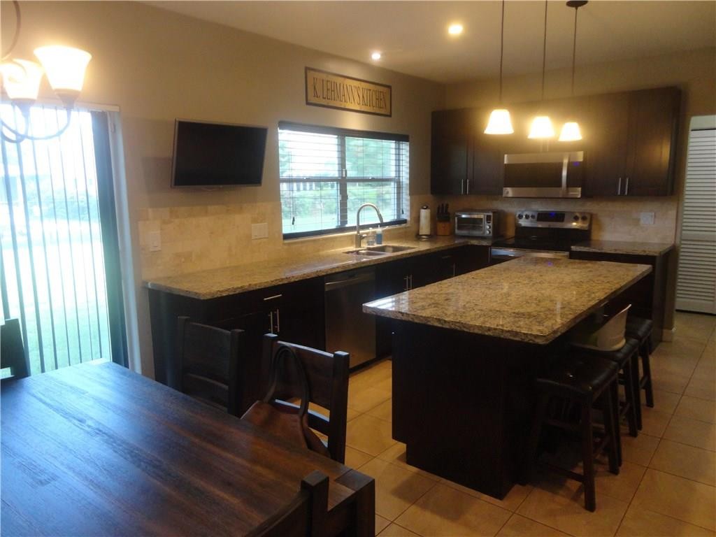 Coopers Grove 144-31 B - Residential