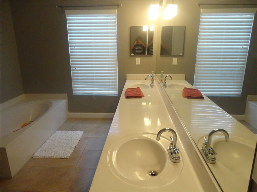 Coopers Grove 144-31 B - Residential