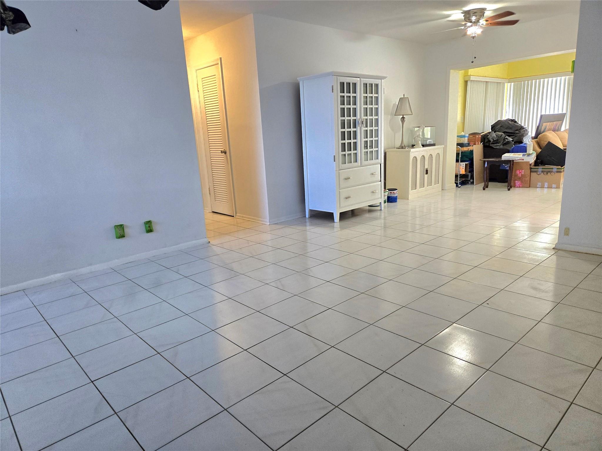 8406 NW 57th Ct