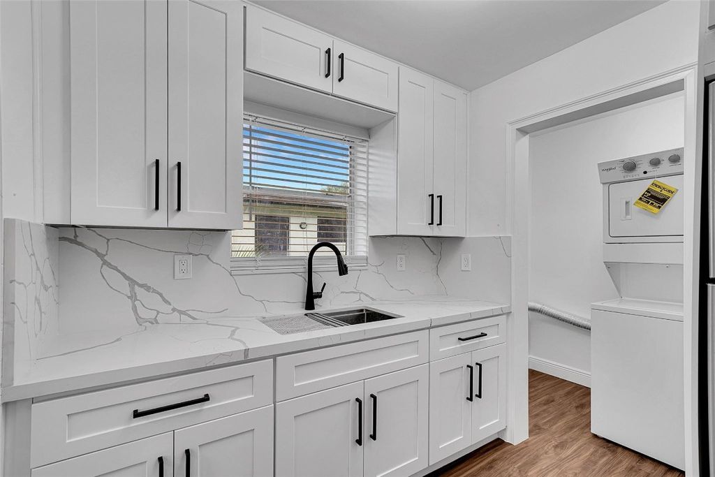 Photo of 420 SW 27th Terrace, Fort Lauderdale, FL 33312 (MLS # F10523163)