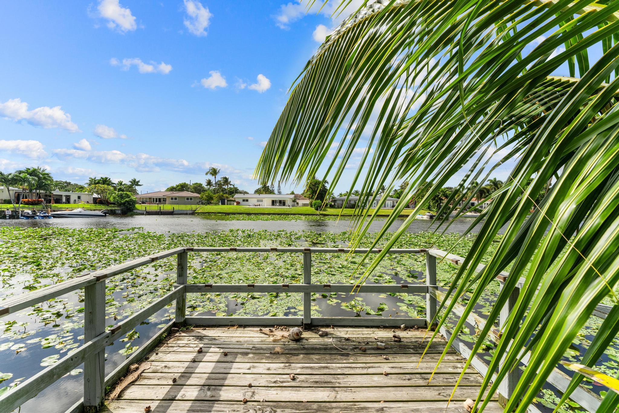 LAKE CLARKE WATERWAY ESTA - Residential