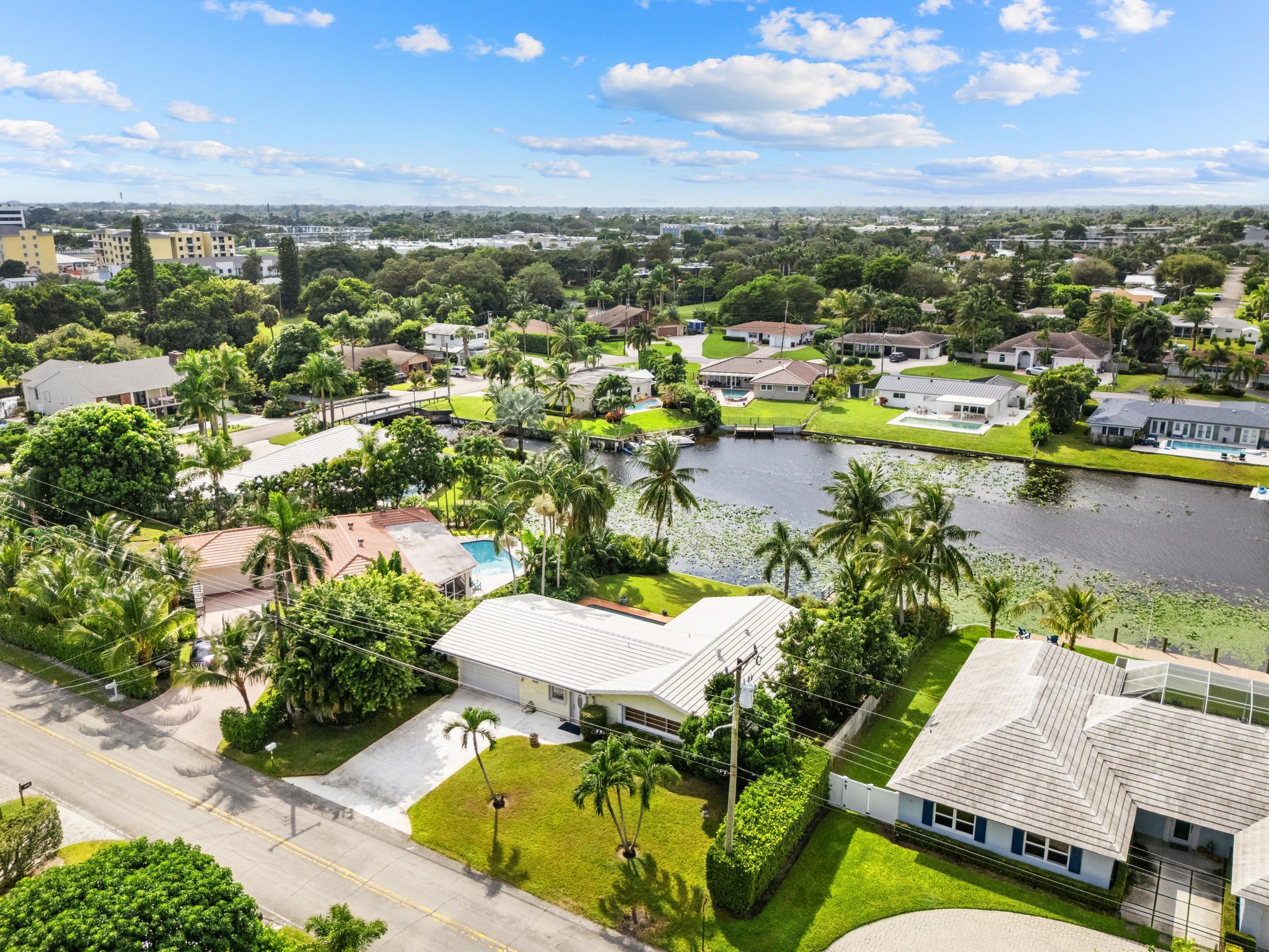 LAKE CLARKE WATERWAY ESTA - Residential