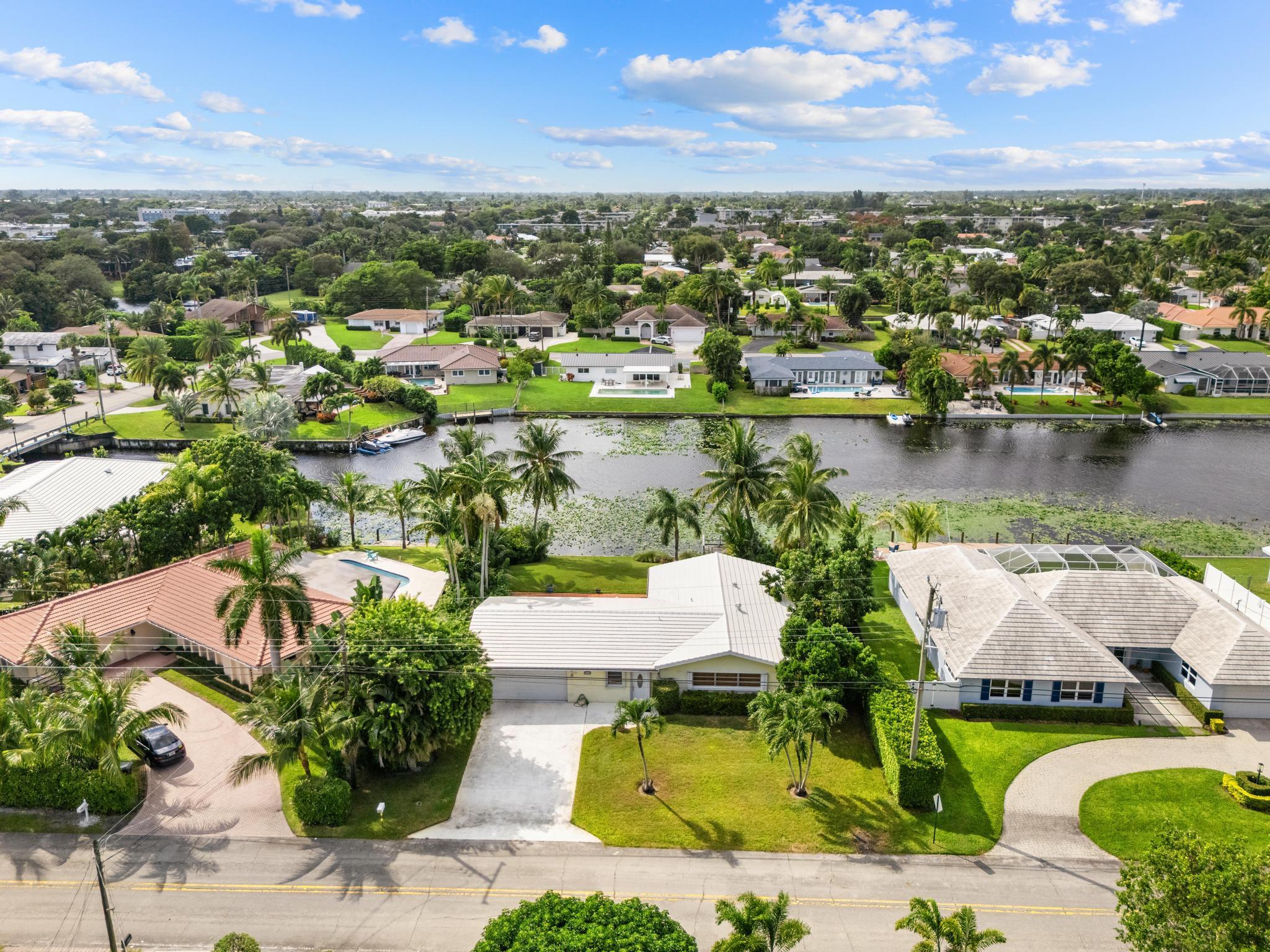 LAKE CLARKE WATERWAY ESTA - Residential