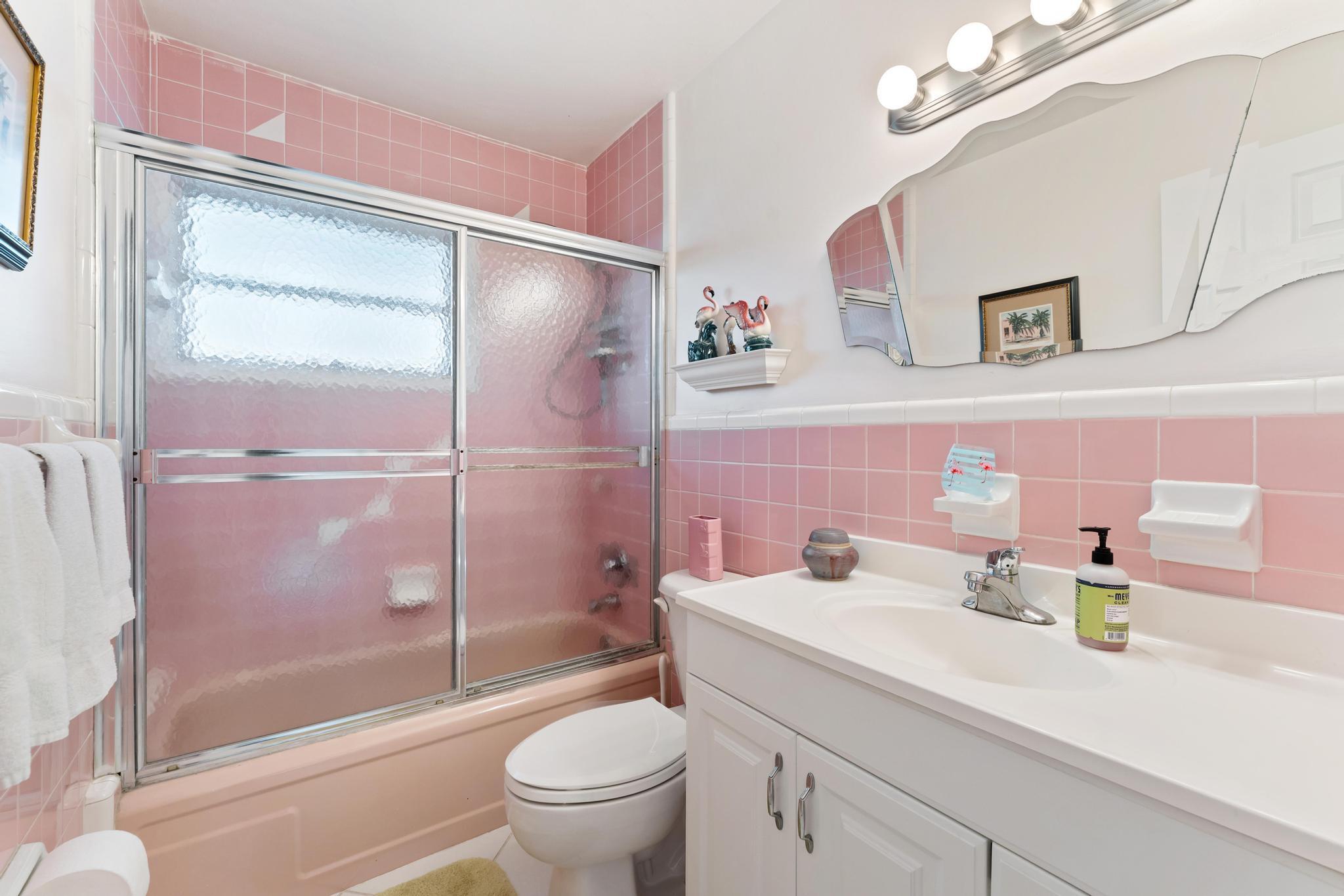 LAKE CLARKE WATERWAY ESTA - Residential