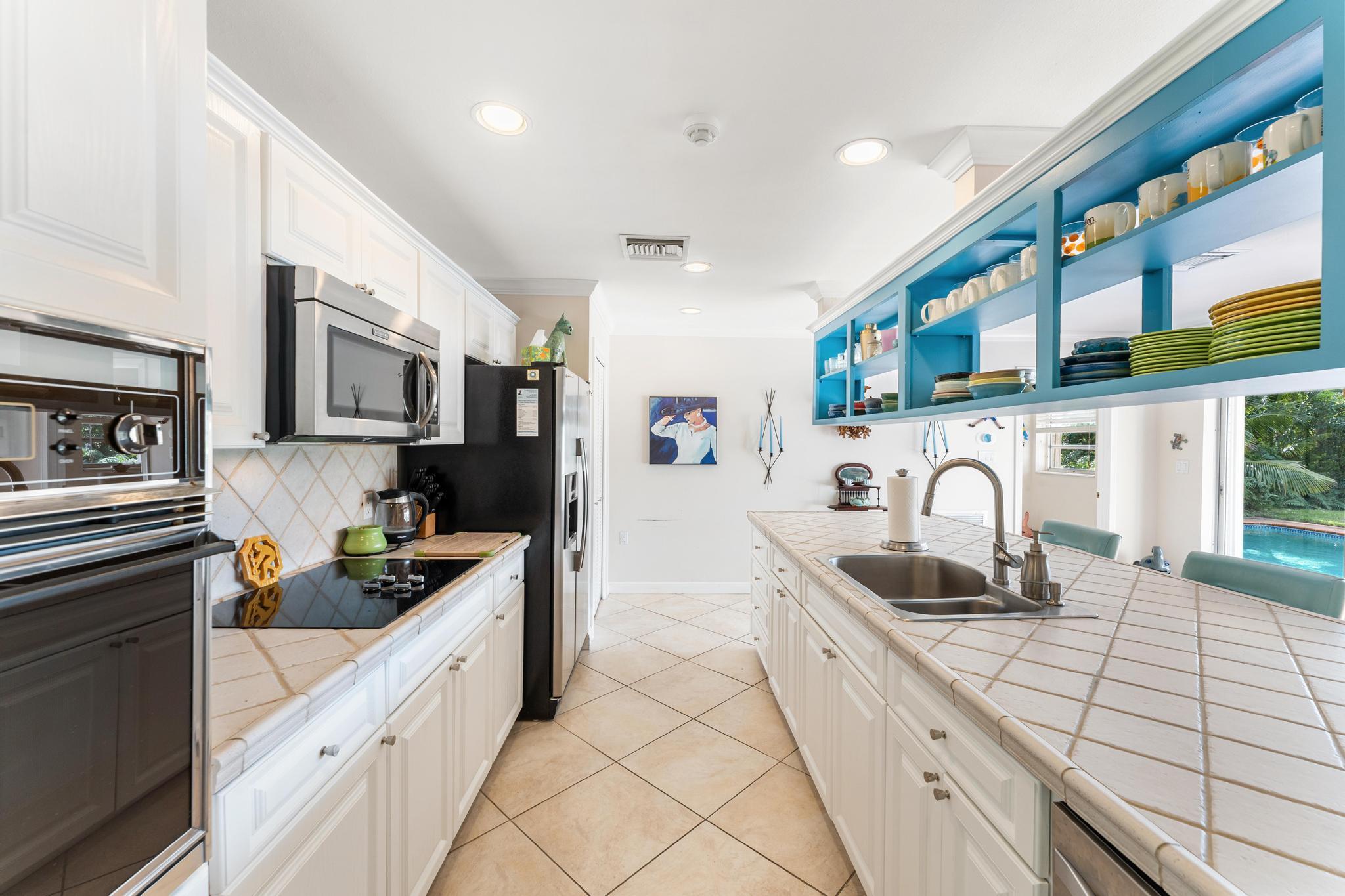 LAKE CLARKE WATERWAY ESTA - Residential