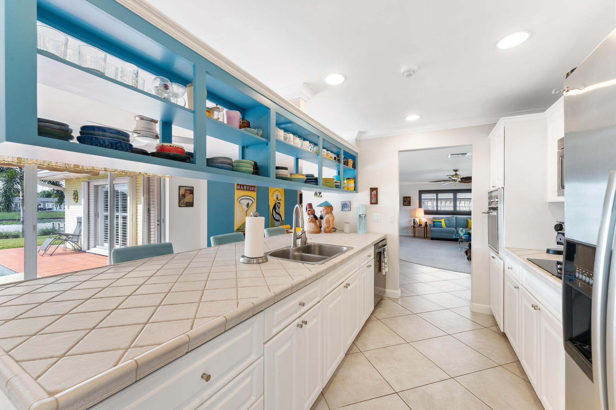 LAKE CLARKE WATERWAY ESTA - Residential