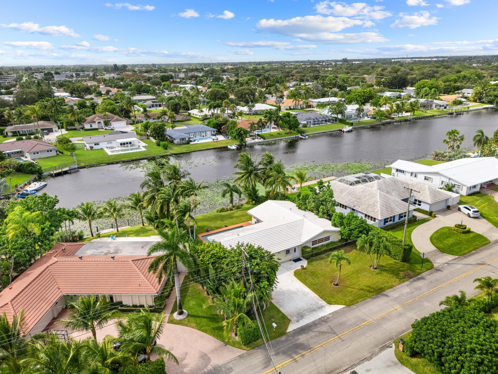 LAKE CLARKE WATERWAY ESTA - Residential