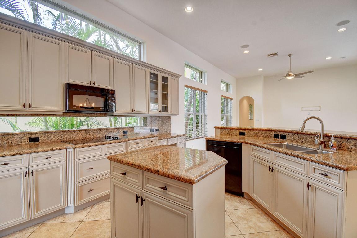 Mizner Country Club - Residential