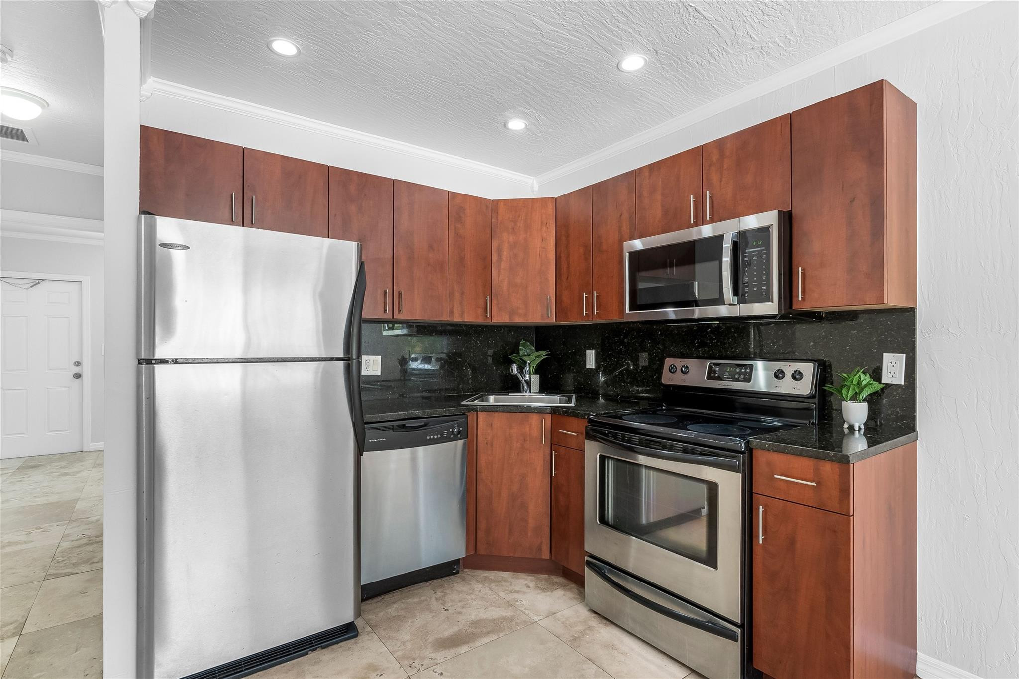 Lucaya Condo - Residential Lease