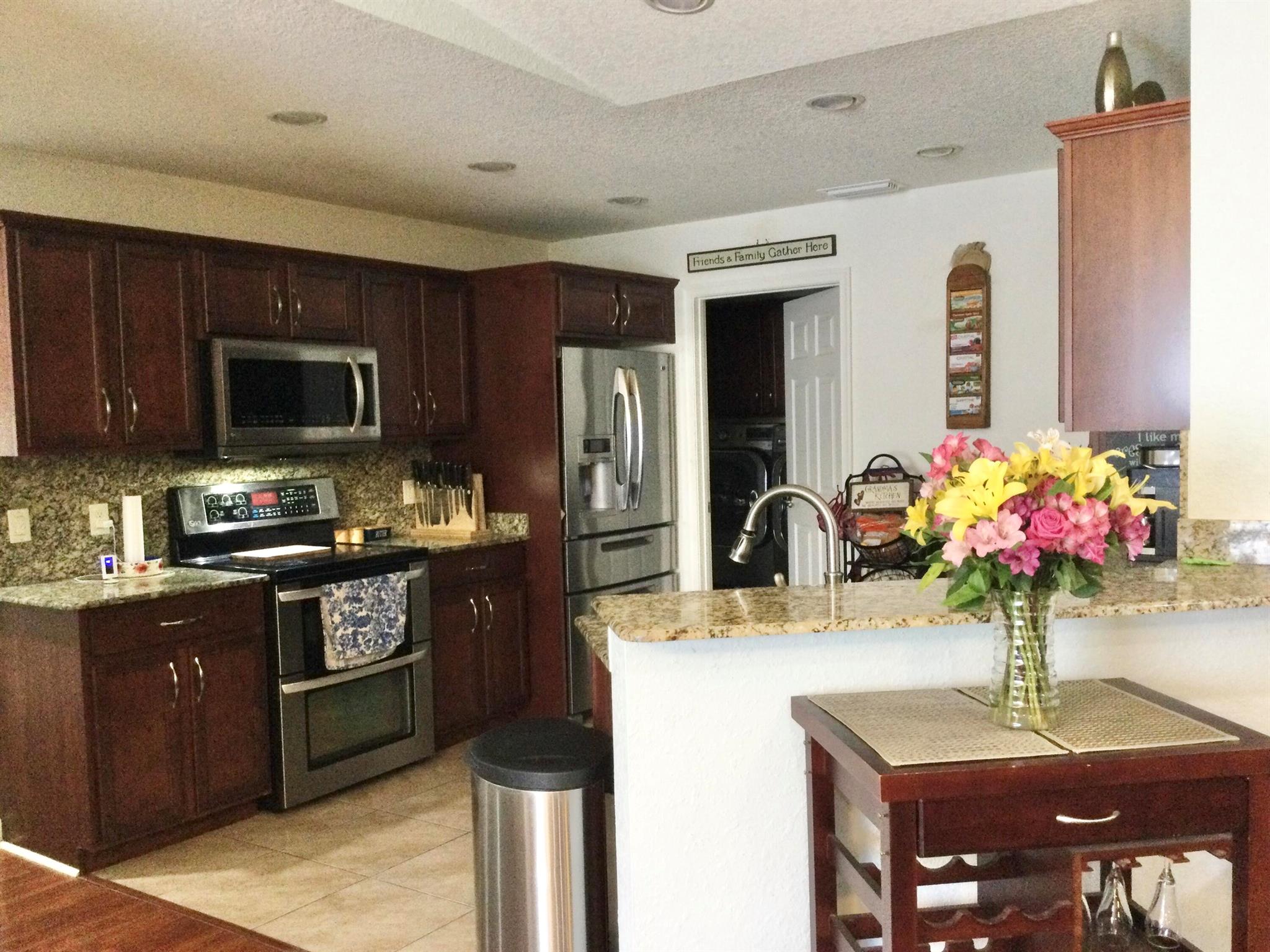 Spanish Lakes One Leaseho - Residential