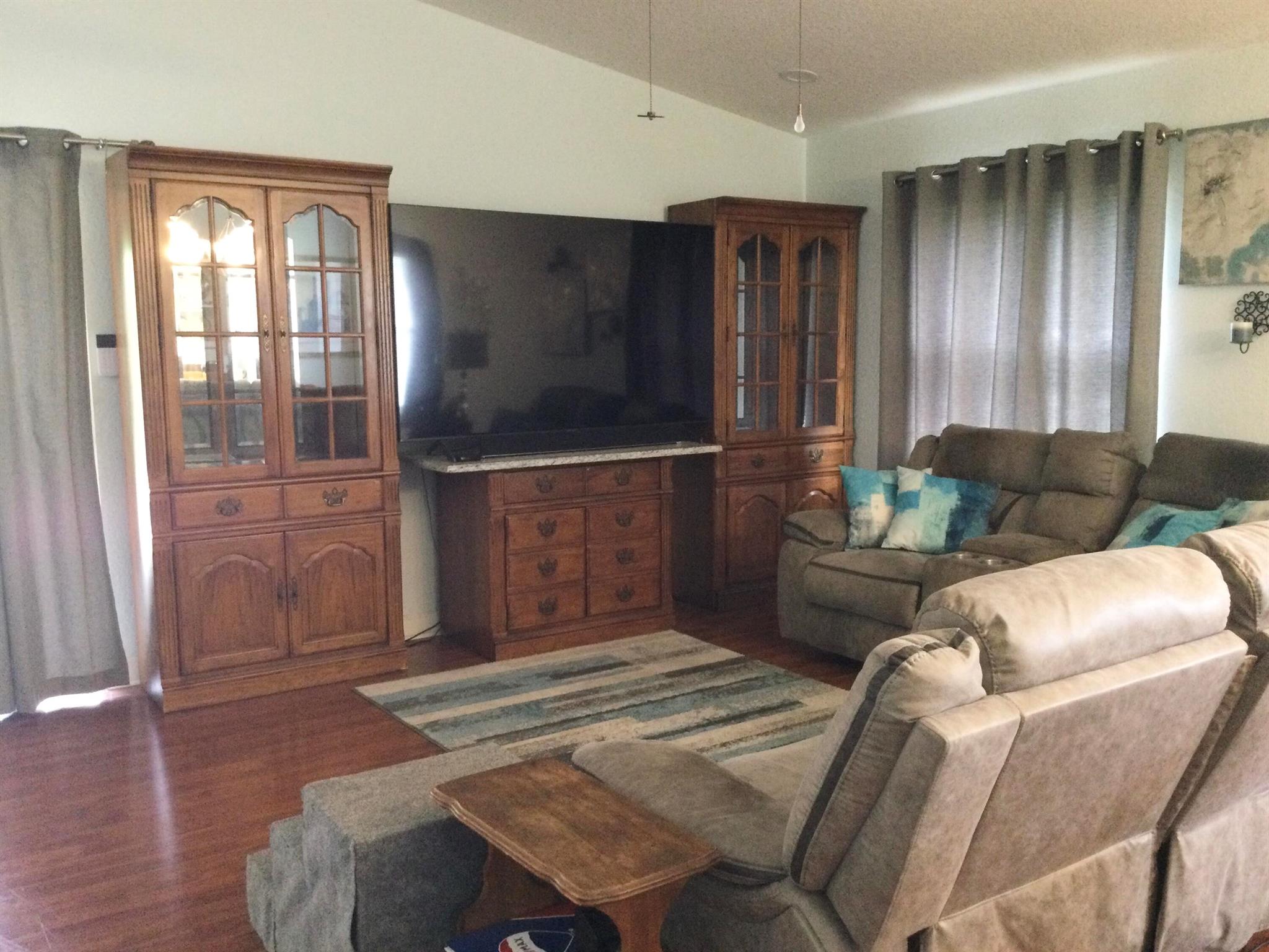 Spanish Lakes One Leaseho - Residential