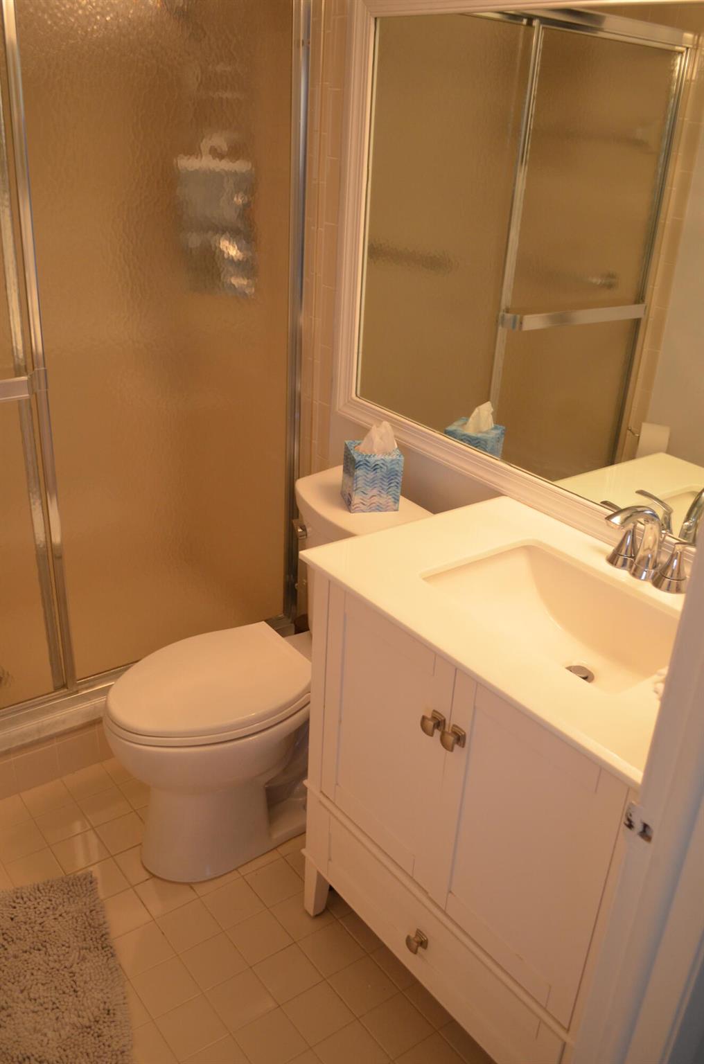 EVERGREEN CONDO - Residential