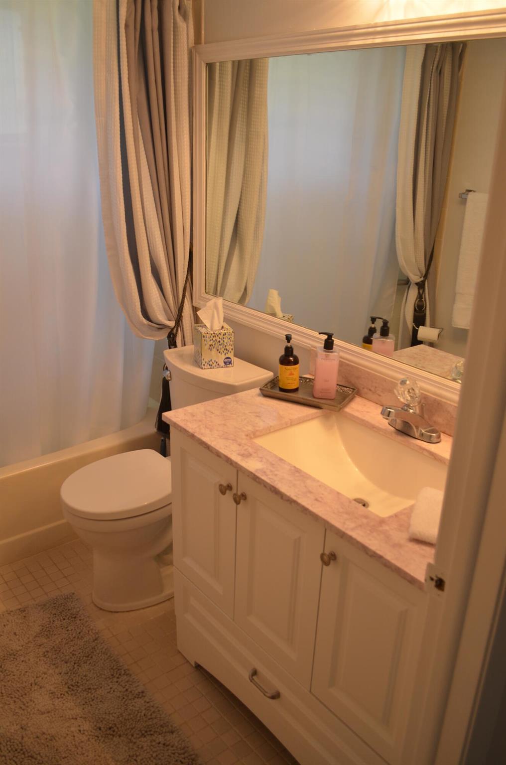 EVERGREEN CONDO - Residential