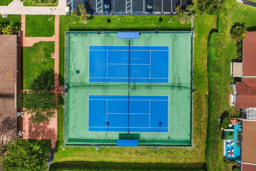 EVERGREEN CONDO - Residential