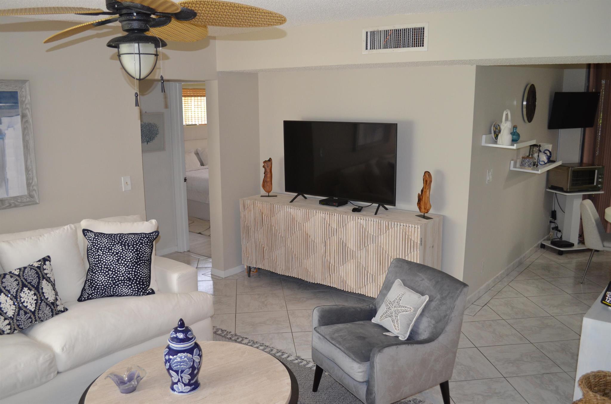 EVERGREEN CONDO - Residential