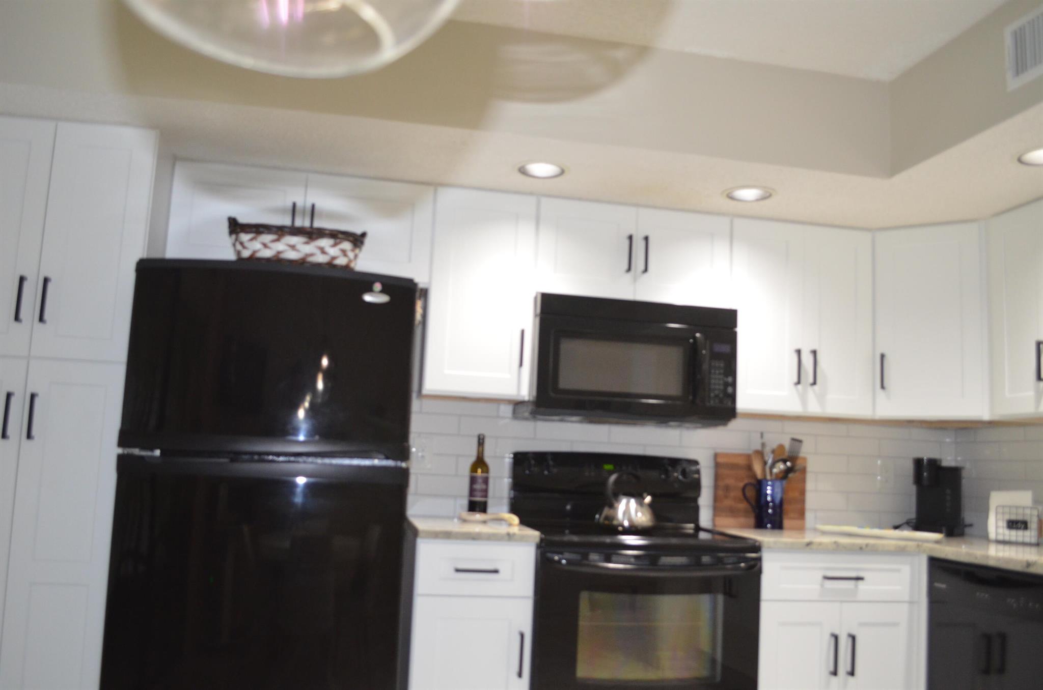 EVERGREEN CONDO - Residential