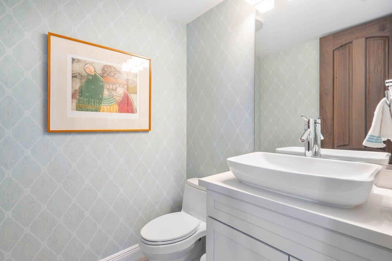 SAILFISH POINT - Residential