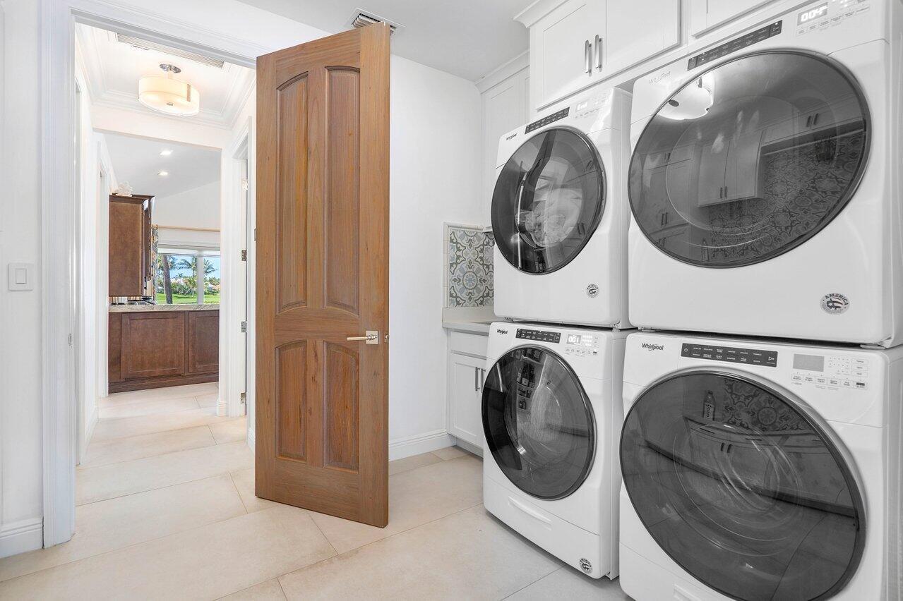 SAILFISH POINT - Residential