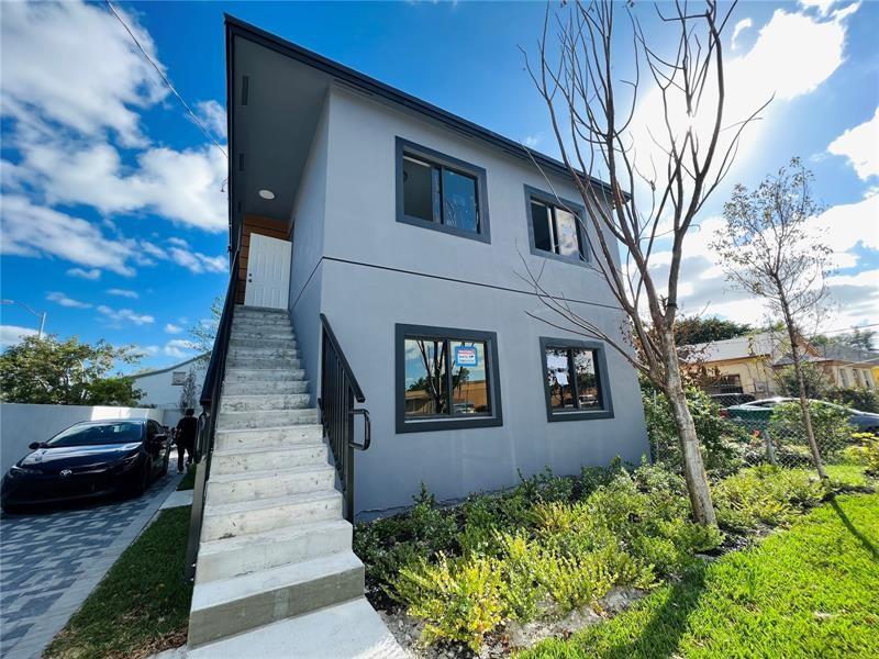 MODERN, NEW CONSTRUCTION IN THE HEART OF MIAMI! THIS GORGEOUS UNIT FEATURES 3 BEDROOMS & 2 FULL BATHROOMS, TILED FLOORS THROUGHOUT, FRESHLY PAINTED WALLS, NEW KITCHEN WITH GRANITE COUNTERS & STAINLESS STEEL APPLIANCES, FULL SIZE WASHER/DRYER, CENTRAL A/C, HURRICANE IMPACT WINDOWS, TWO ASSIGNED PARKING SPACES & MUCH MORE! CENTRAL LOCATION, CLOSE TO MAJOR HIGHWAYS, PUBLIC TRANSPORTATION, SHOPPING, MIDTOWN/DOWNTOWN & THE AIRPORT! EASY TO SHOW, ON LBX. SECTION-8 WELCOME. RAPID APPROVAL!