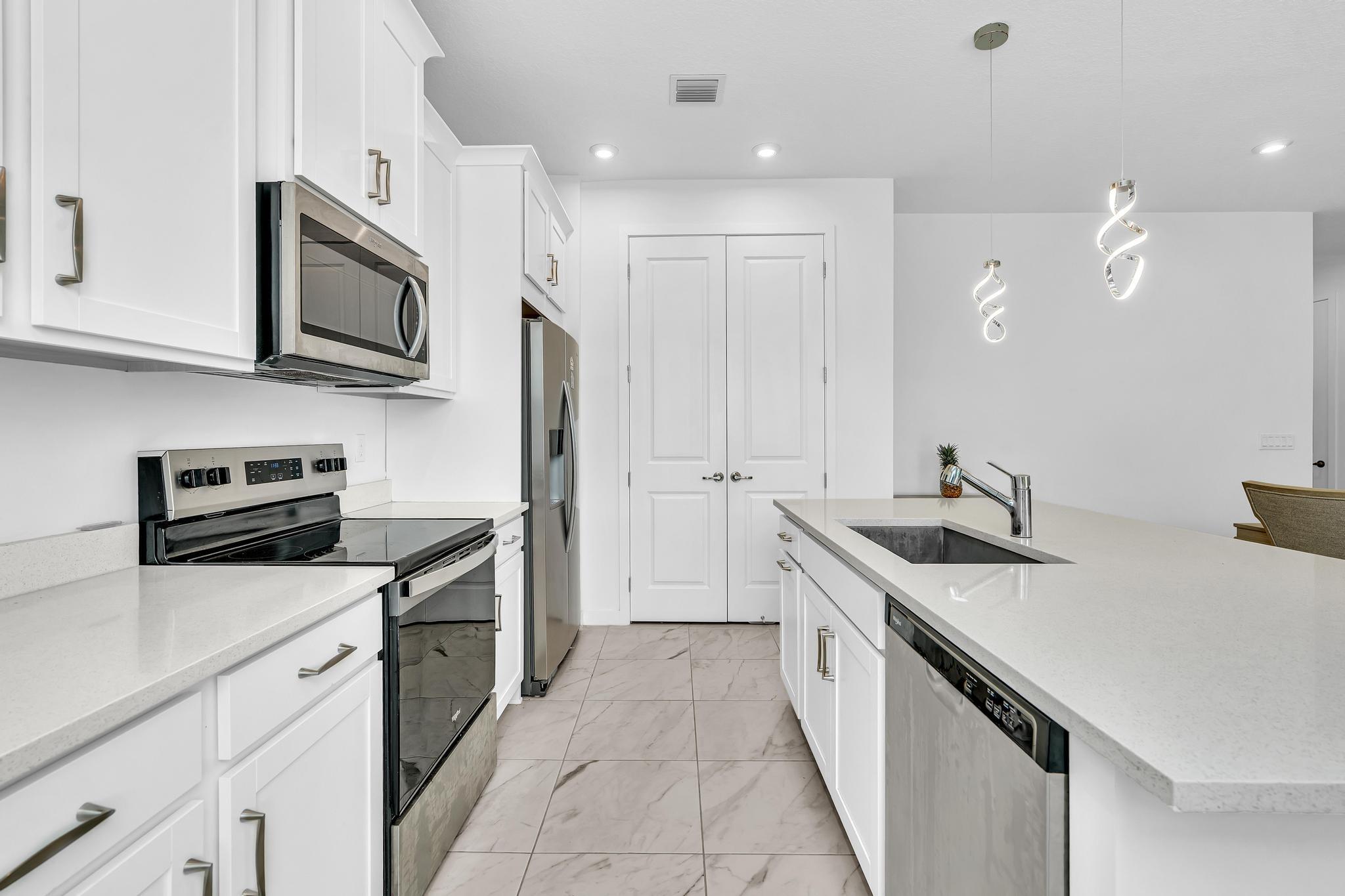 FOREST OAKS - Residential