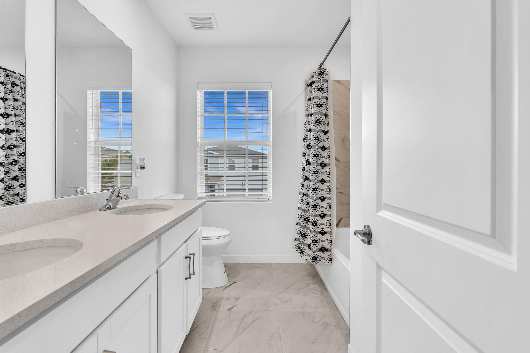 FOREST OAKS - Residential