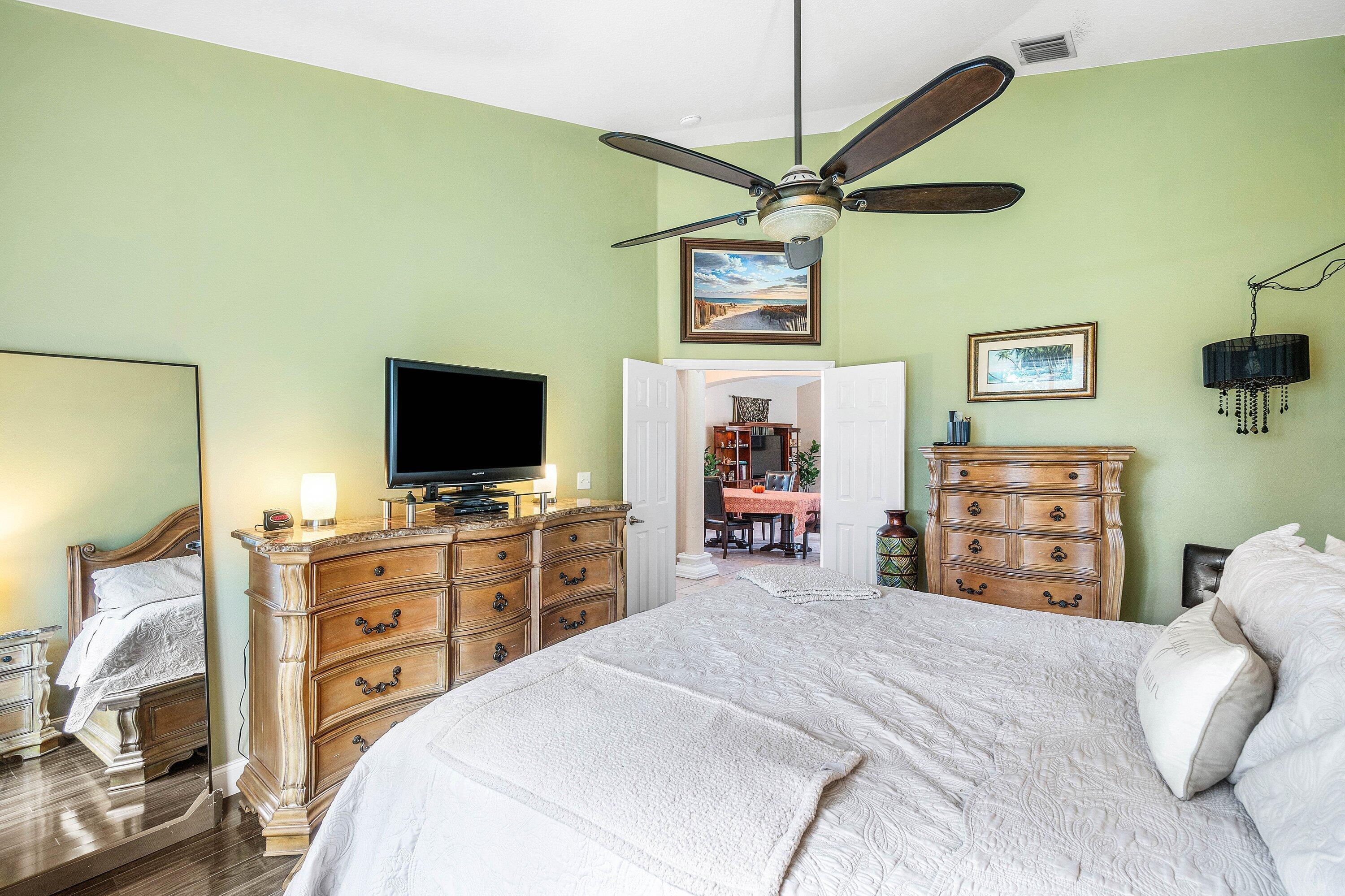 GATEWAY GARDENS - Residential