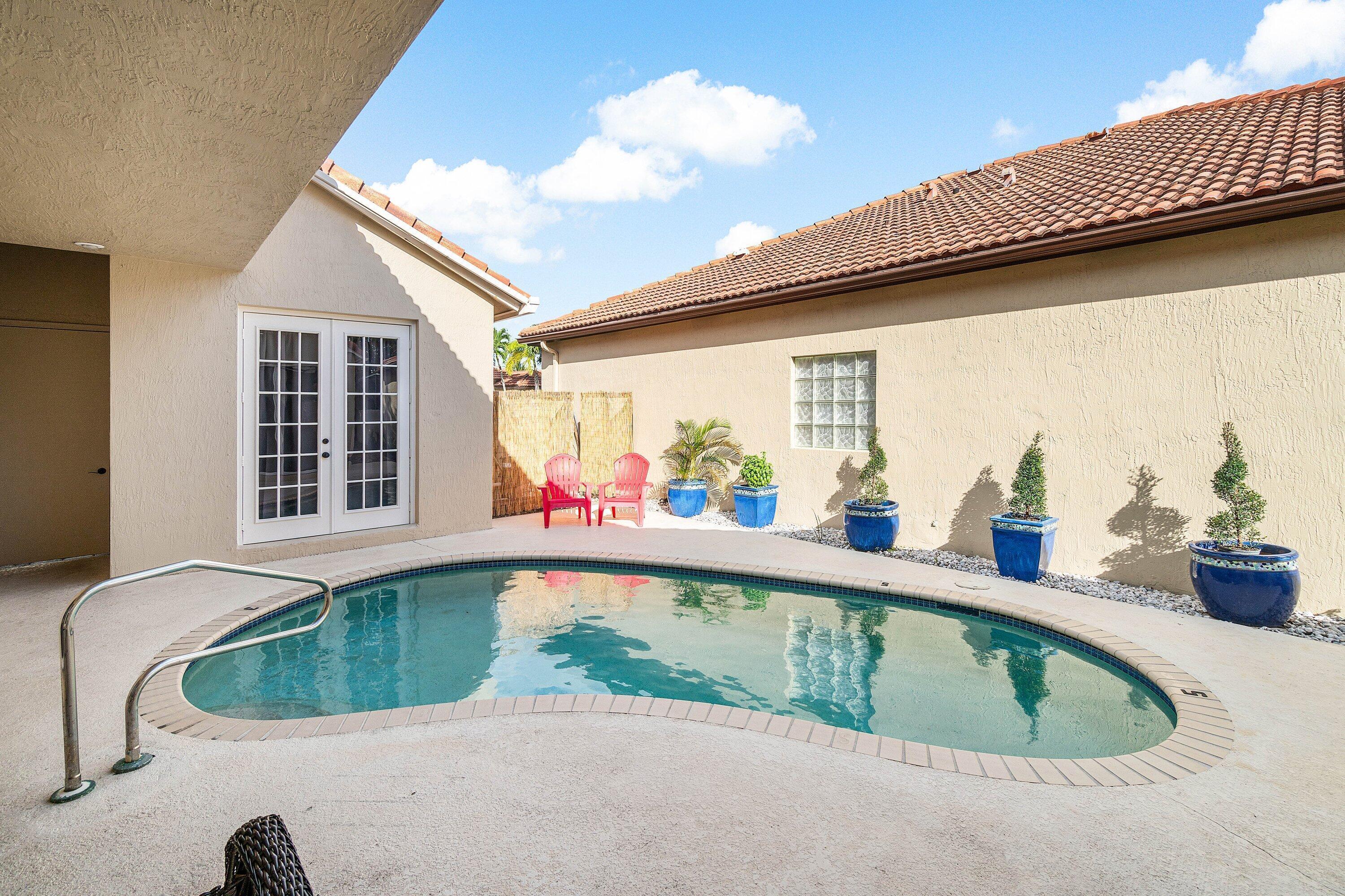 GATEWAY GARDENS - Residential