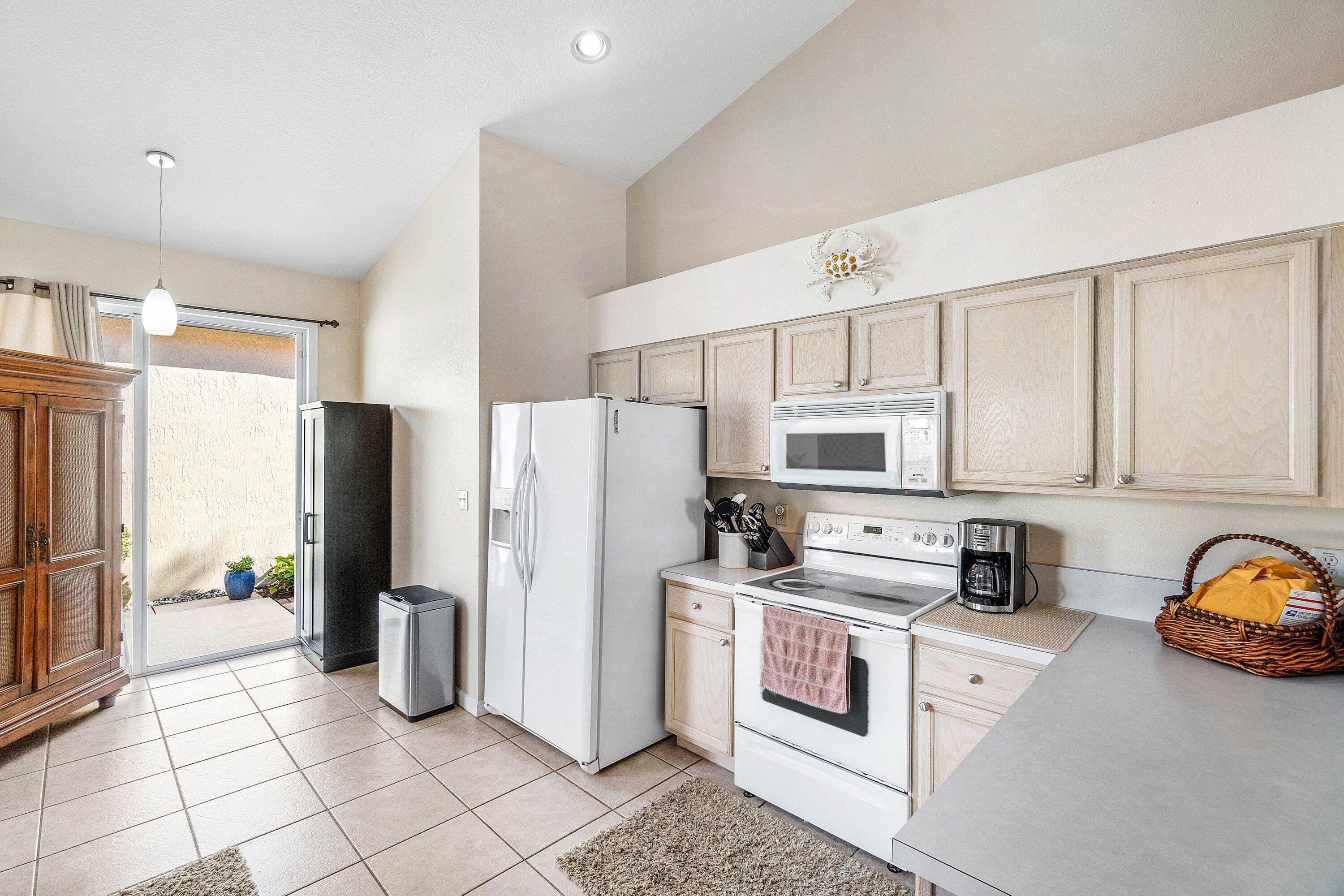 GATEWAY GARDENS - Residential