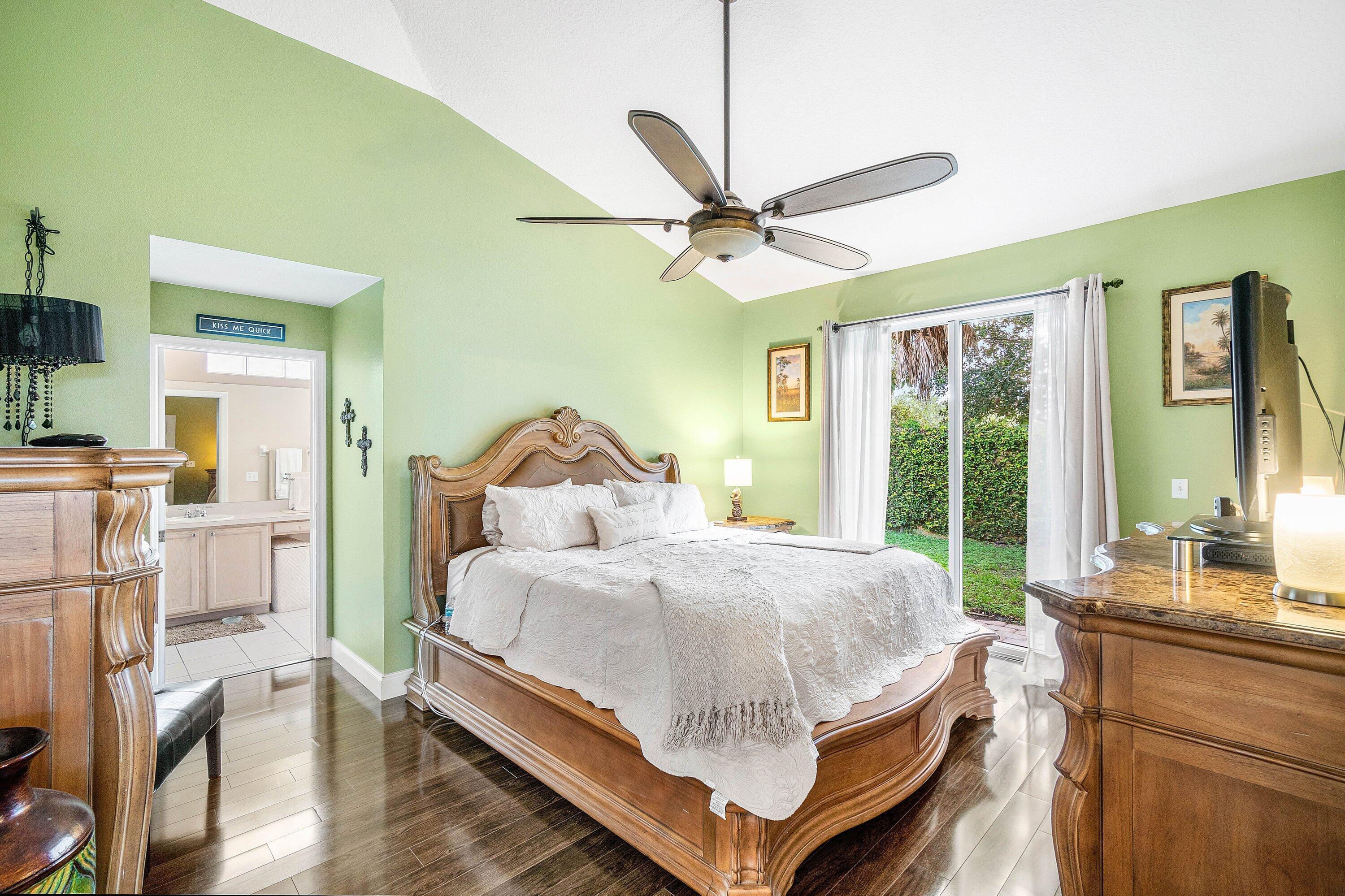 GATEWAY GARDENS - Residential