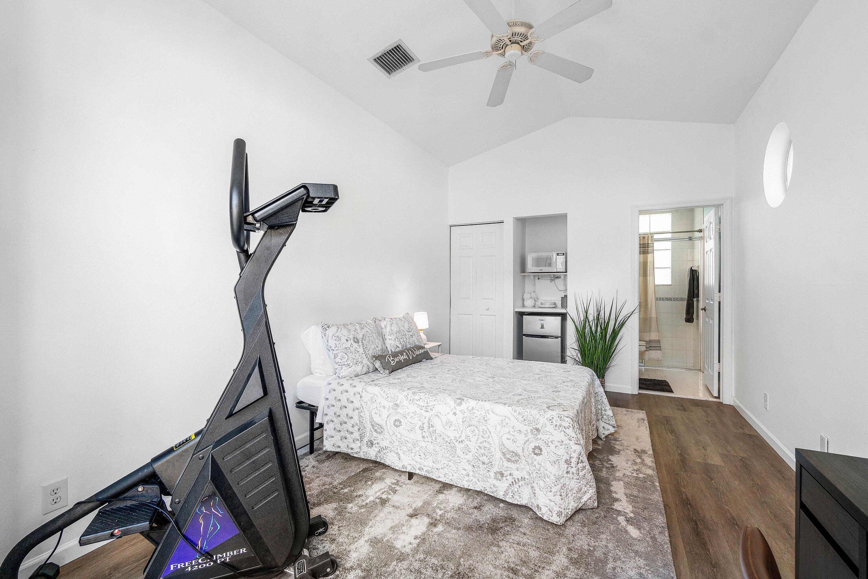 GATEWAY GARDENS - Residential