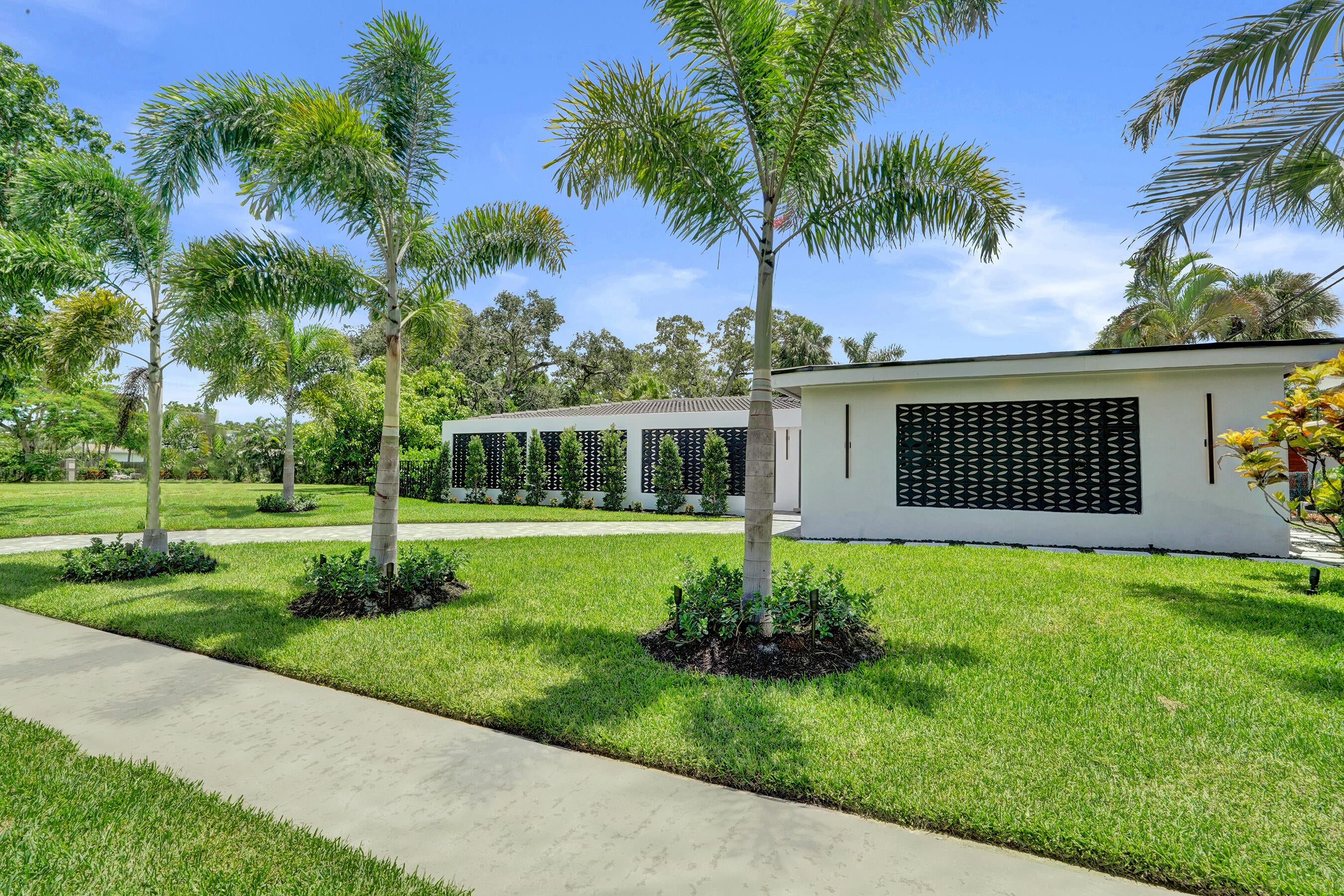 840 SW 3RD Street
