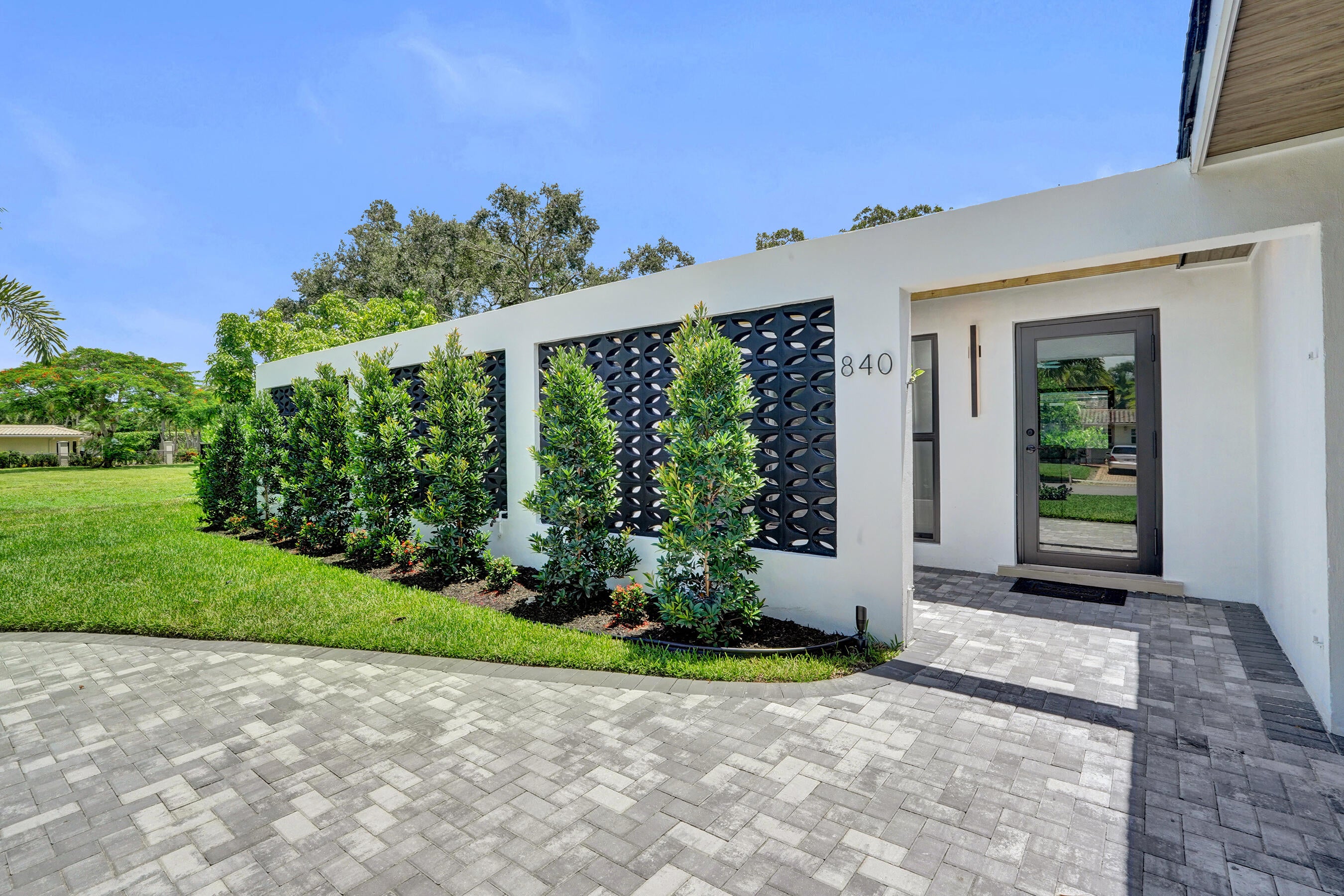 840 SW 3RD Street