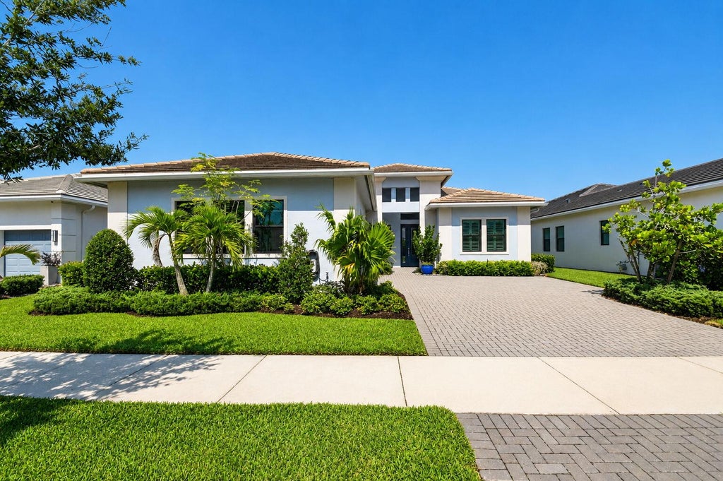 Photo of 15745 Cresswind Place, Westlake, FL 33470 (MLS # B26072772)
