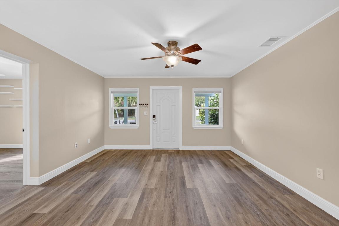 607 SE Cortez Avenue