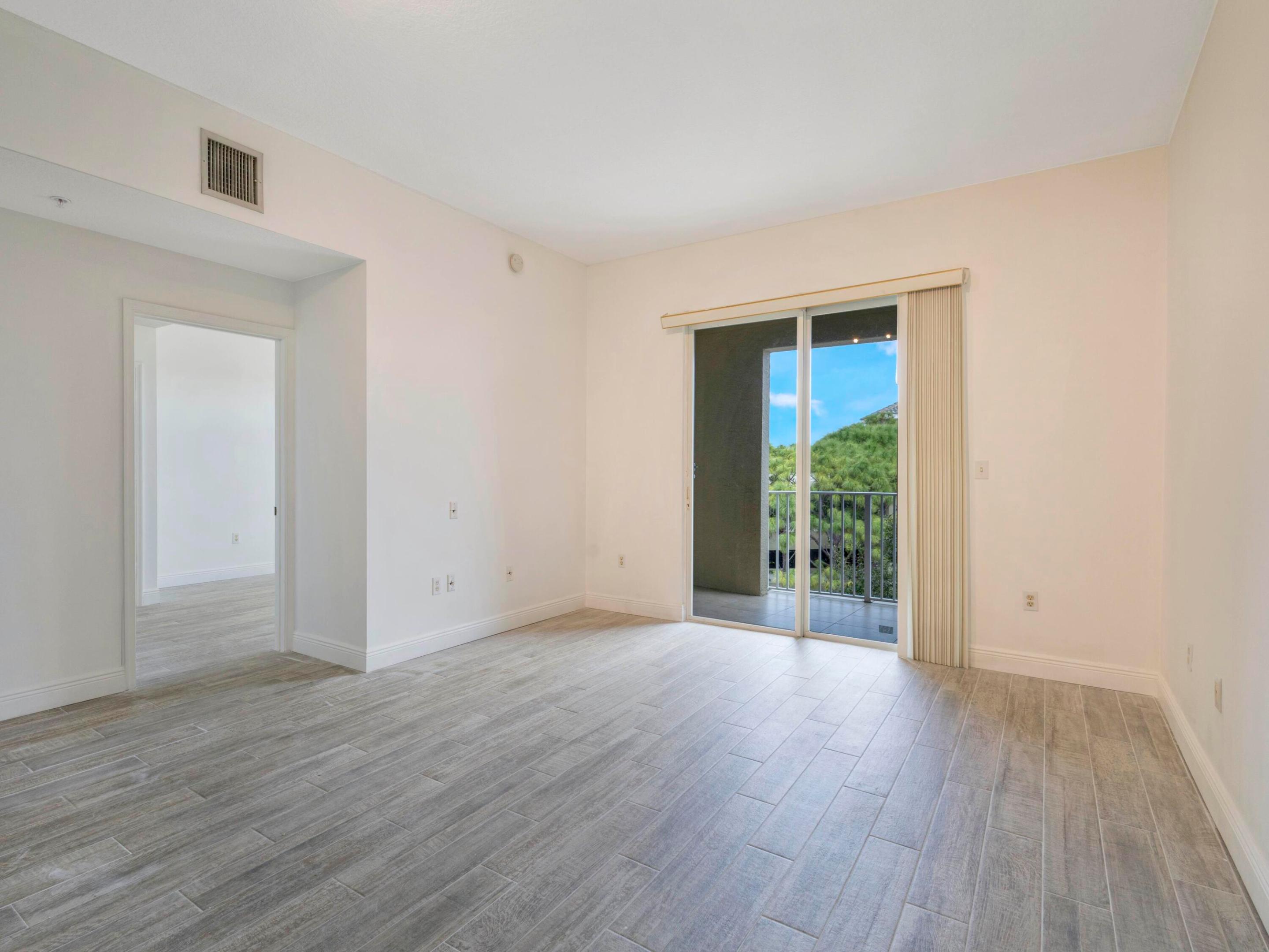 VILLAGE AT ABACOA CONDO - Residential Lease