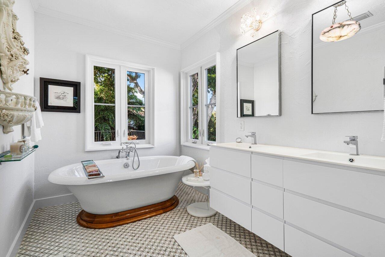 OLD FLORESTA - Residential