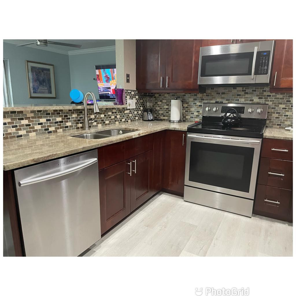 TOWNHOMES OF ORIOLE - Residential