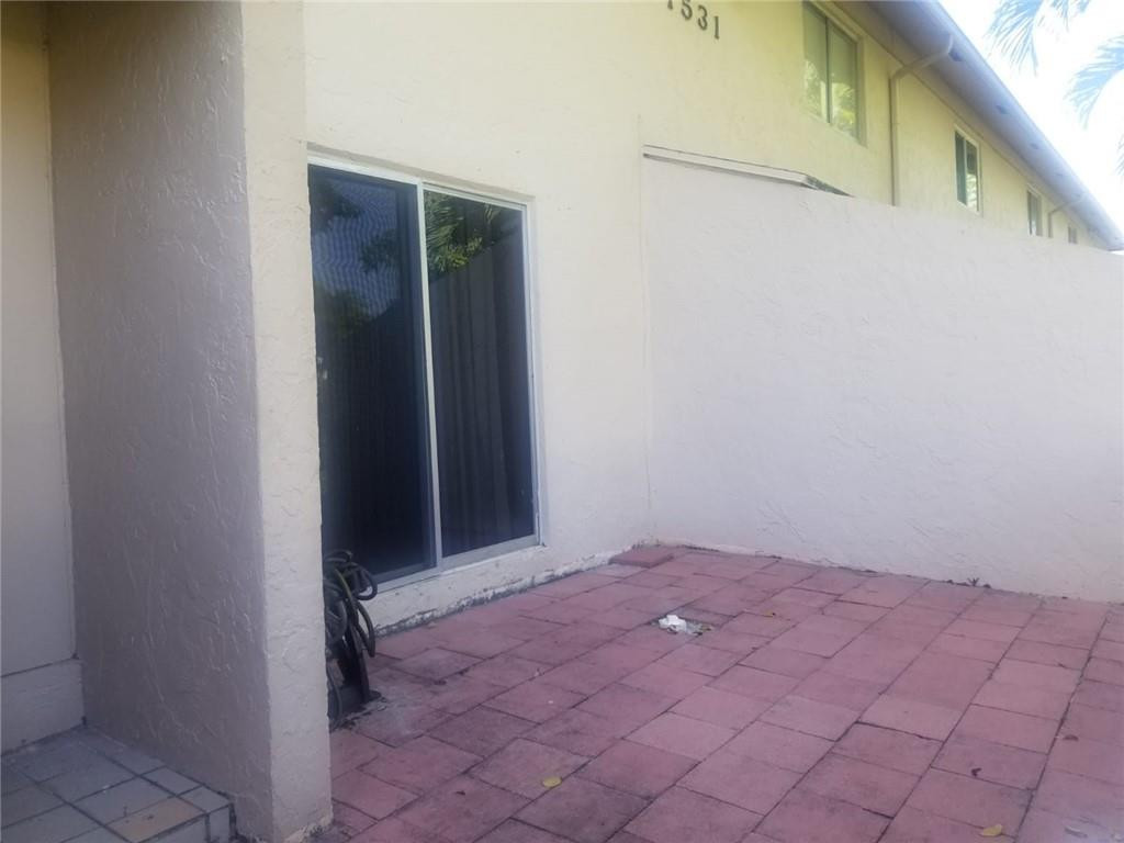 TOWNHOMES OF ORIOLE - Residential