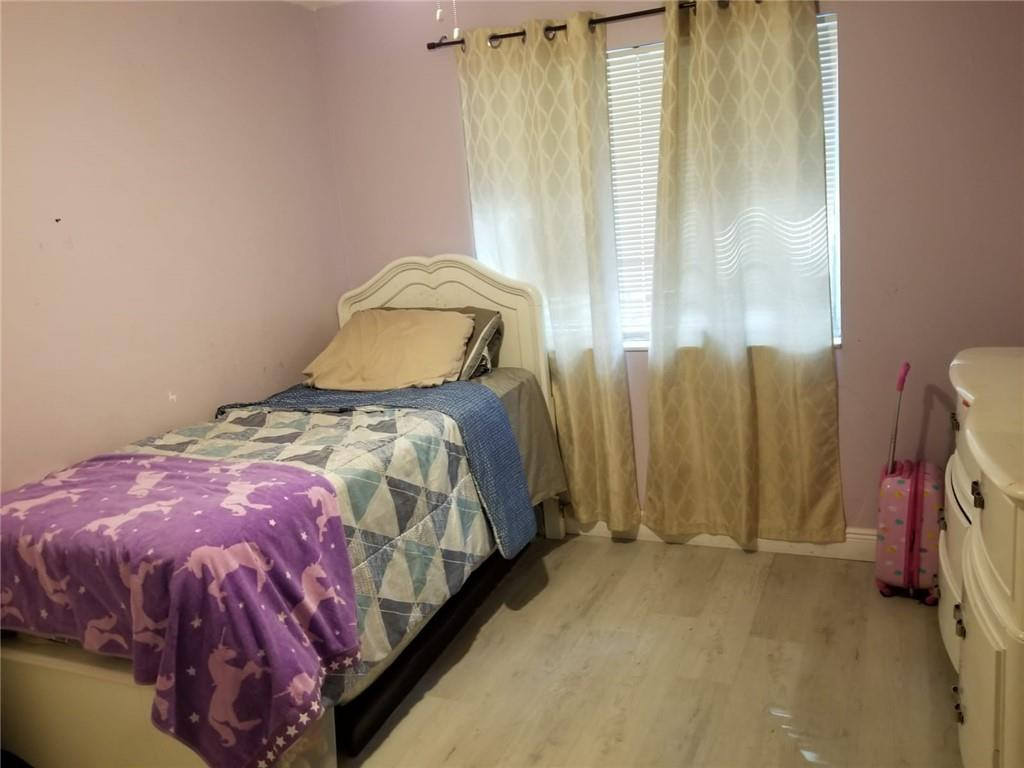 TOWNHOMES OF ORIOLE - Residential