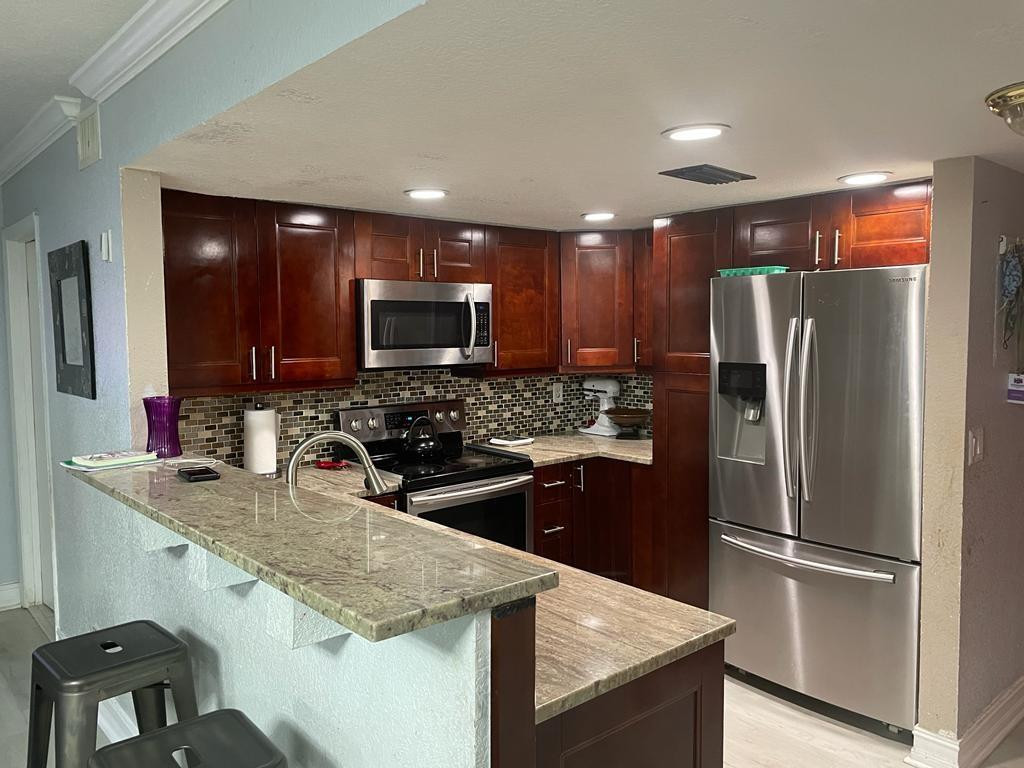 TOWNHOMES OF ORIOLE - Residential