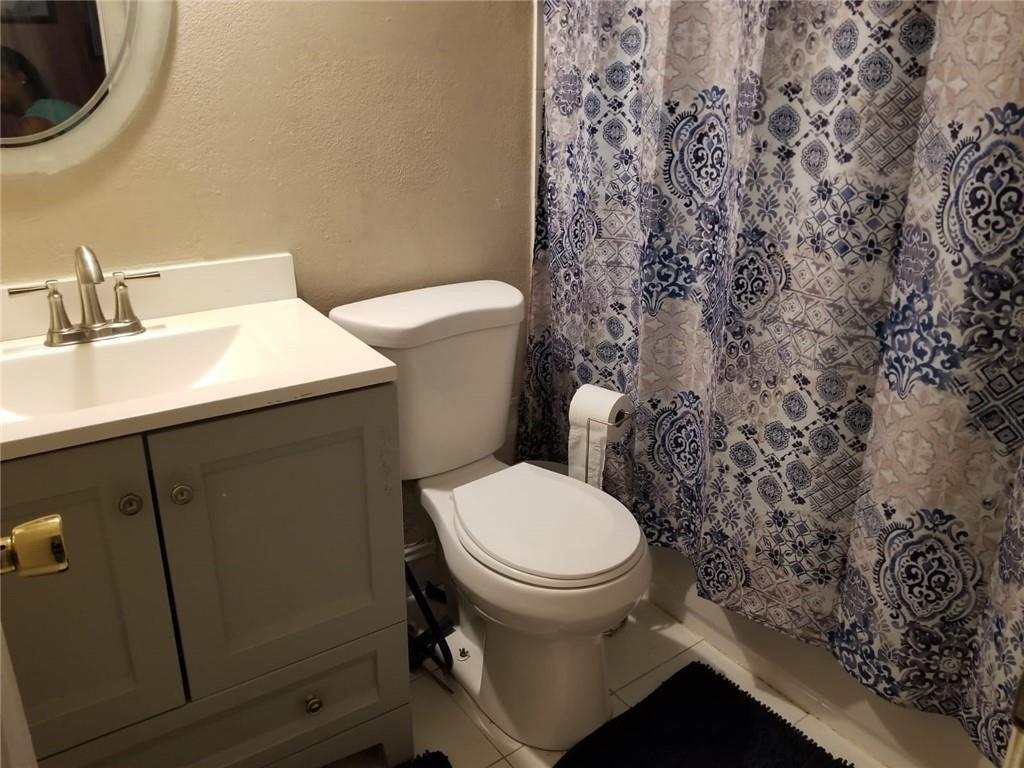 TOWNHOMES OF ORIOLE - Residential