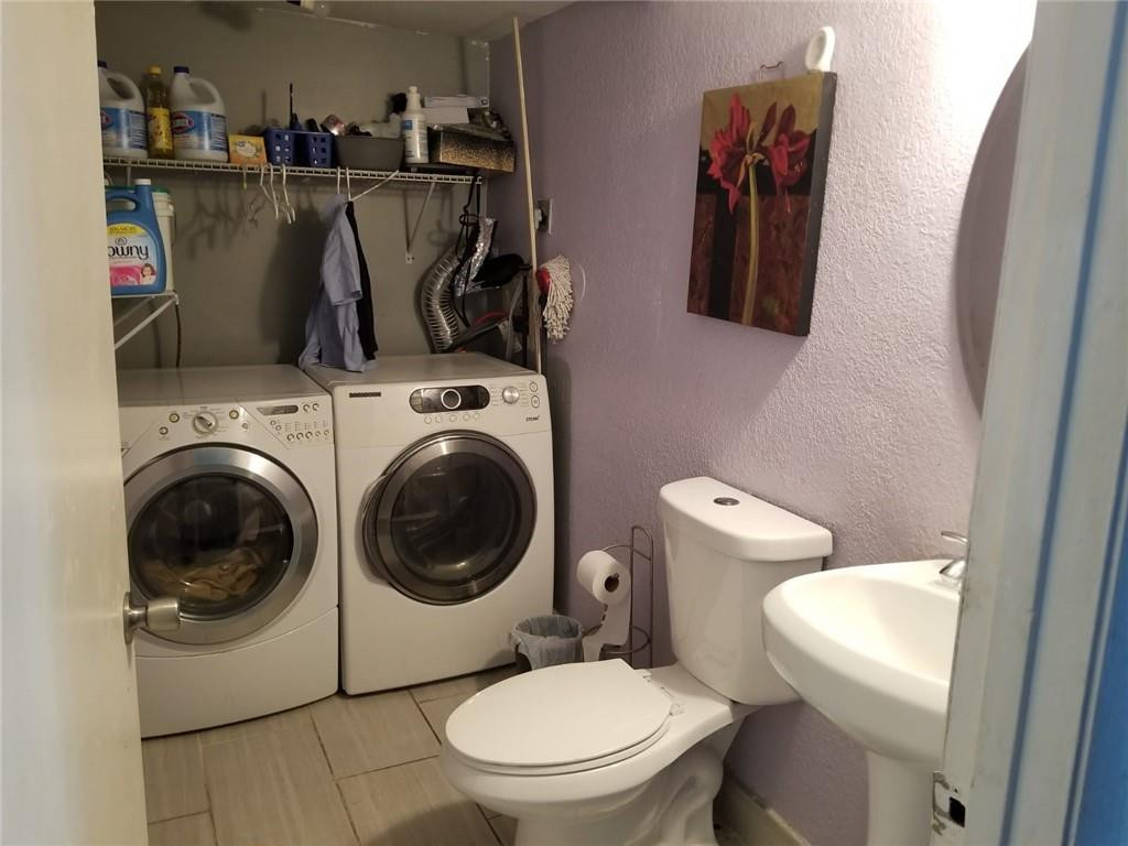 TOWNHOMES OF ORIOLE - Residential