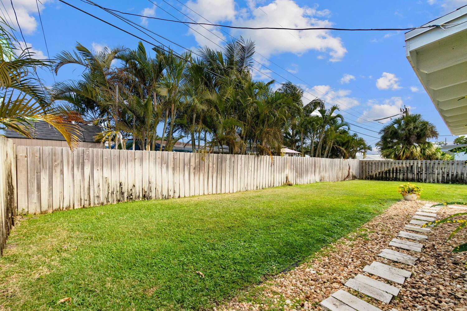 NORTH PALM BEACH VILLAGE OF 1 - Residential