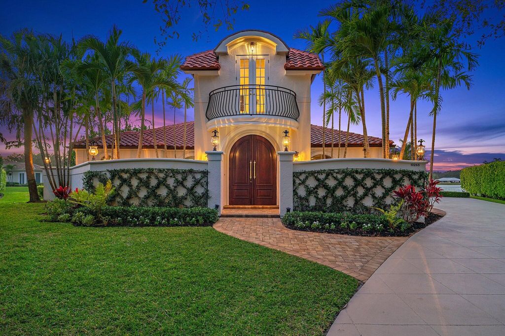 Photo of 10265 SE Banyan Way, Tequesta, FL 33469 (MLS # R10957418)