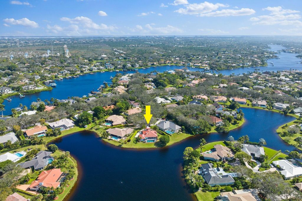 Photo of 10265 SE Banyan Way, Tequesta, FL 33469 (MLS # R10957418)