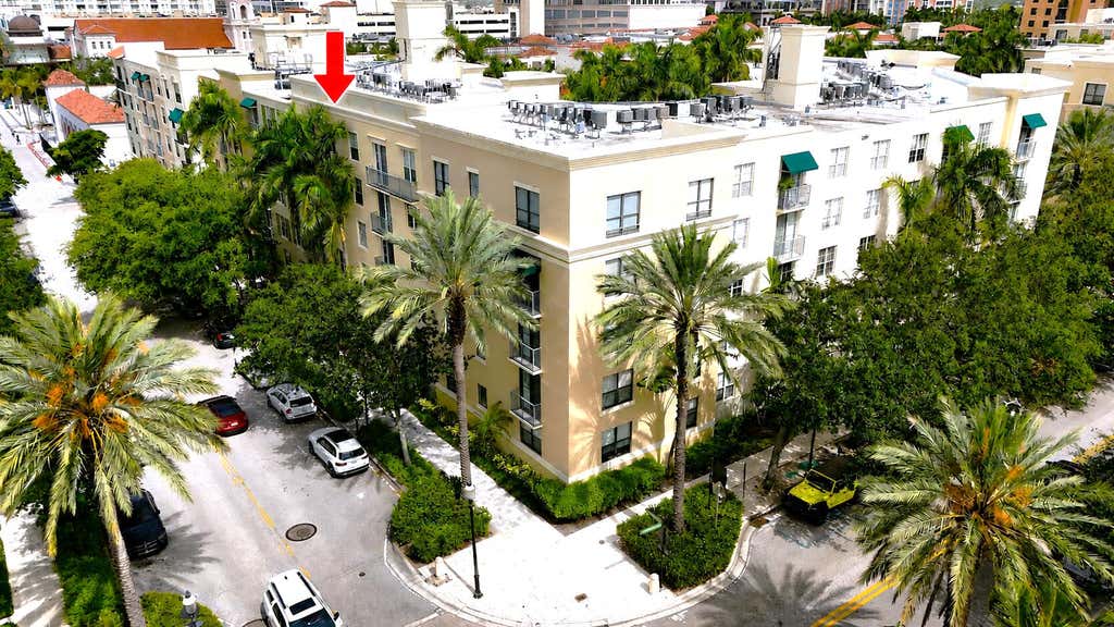 Photo of 630 S Sapodilla Avenue #PH521, West Palm Beach, FL 33401 (MLS # B26068025)