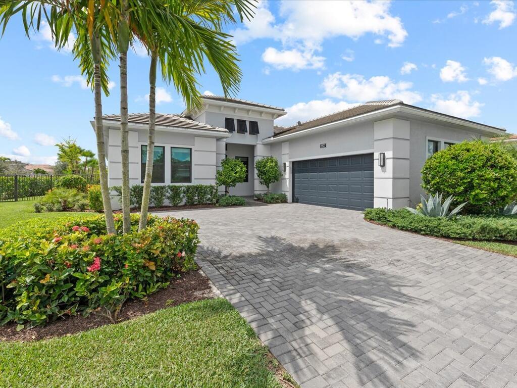 5577 Saint Armands Way