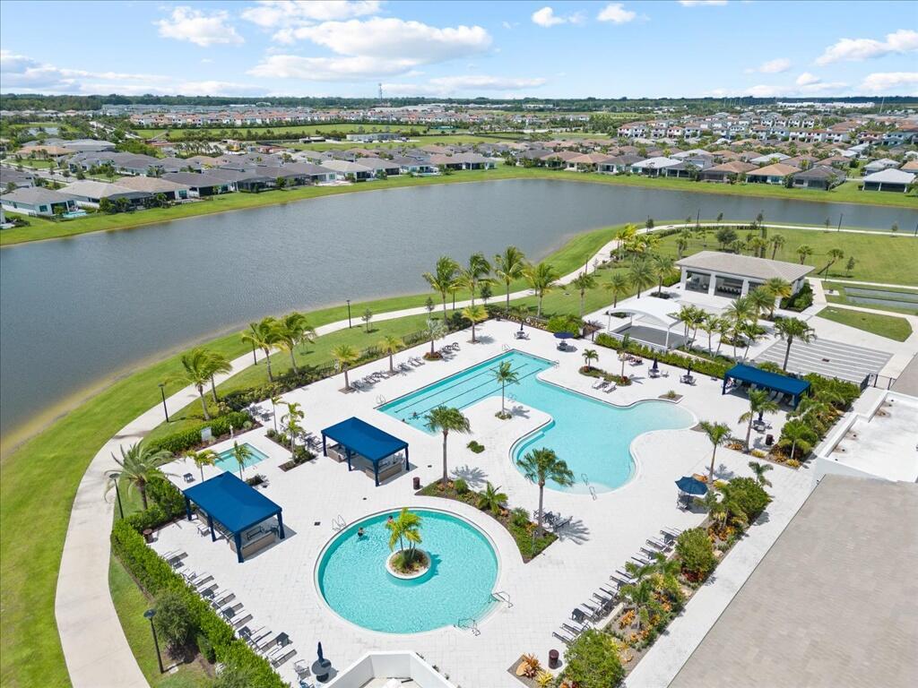 CRESSWIND PALM BEACH - Residential